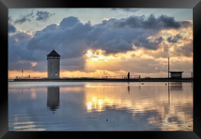 Walking in the Brightlingsea sunset  Framed Print by Tony lopez