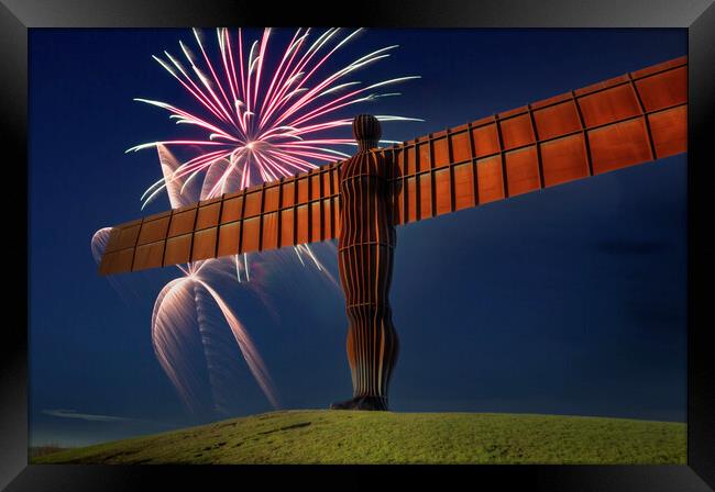 Angel Of The North Framed Print by Steve Smith