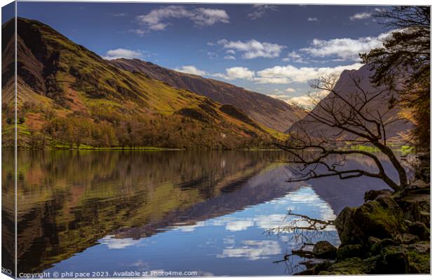 Fleetwith Pike in the Lake District Canvas Print by phil pace