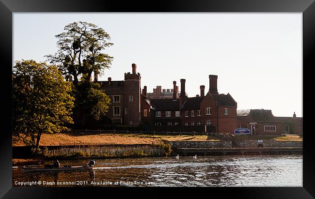 Hampton Court Palace Framed Print by Dawn O'Connor