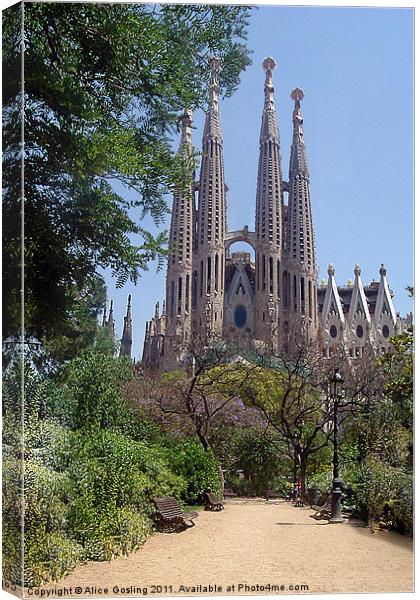 La Sagrada Familia Canvas Print by Alice Gosling