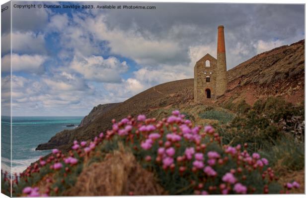 Majestic ruins of Wheal Coates overlooking the Nor Canvas Print by Duncan Savidge