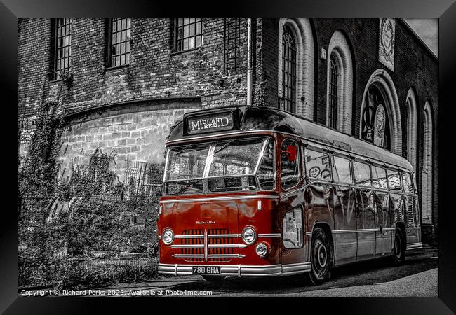 Old Midland Red bus Framed Print by Richard Perks