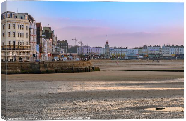 Margate sea front Canvas Print by Darrell Evans