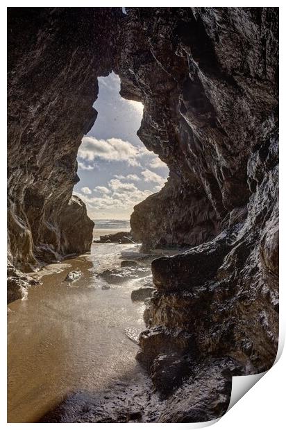 Majestic caves at Chapel Porth, Cornwall Print by Duncan Savidge