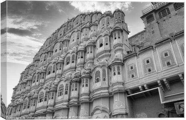 The Breathtaking Hawa Mahal in Jaipur Canvas Print by Stefano Senise
