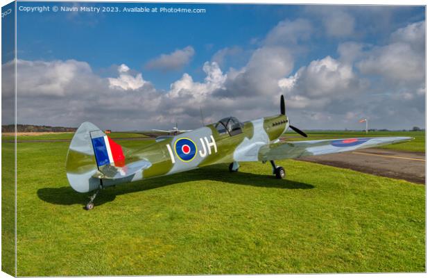 Replica Spitfire Perth Airport Open Day 2023 Canvas Print by Navin Mistry