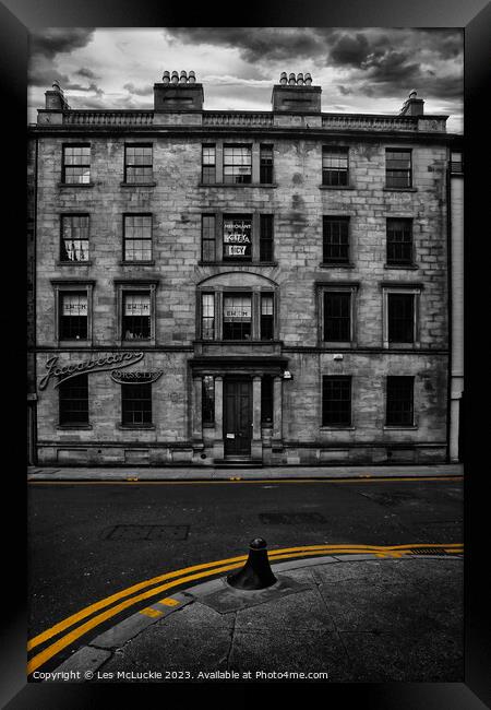 Glasgow Back Street Building  Framed Print by Les McLuckie