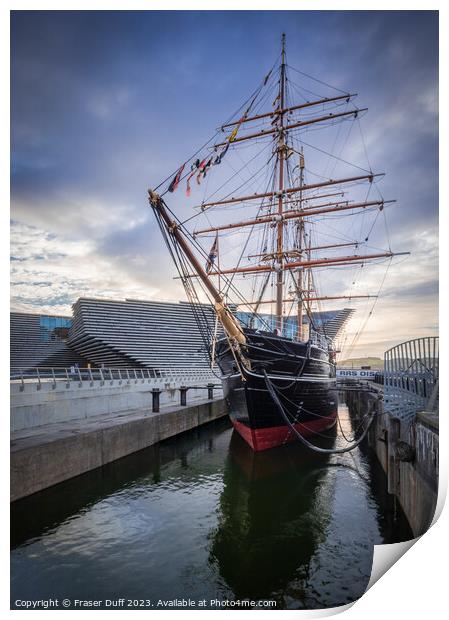 RRS Discovery, Dundee, Scotland Print by Fraser Duff