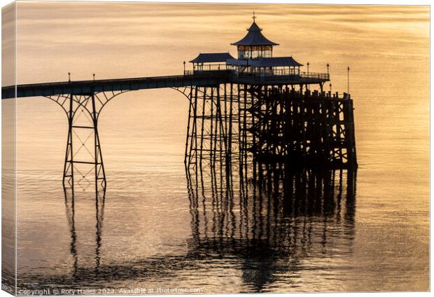 Clevedon Pier head at sunset Canvas Print by Rory Hailes
