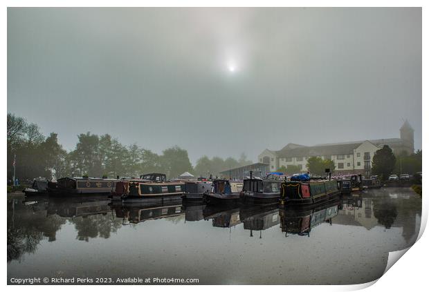 Misty morning on the Leeds - Liverpool canal Print by Richard Perks