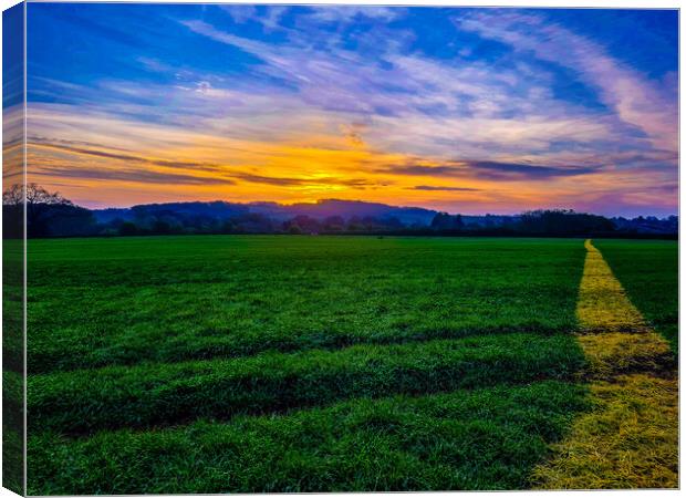 Majestic Sunrise over Rivey Hill Canvas Print by Simon Hill