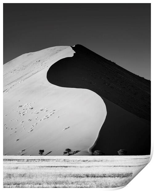 Sossusvlei sand dunes, Namib desert, Namibia Print by Justin Foulkes