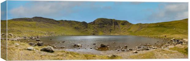 Red Tarn under Helvellyn Canvas Print by Roger Green