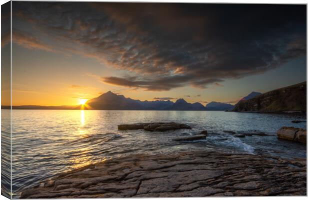 Elgol Sunset: Mesmerizing Skies and Sea Canvas Print by Steve Smith
