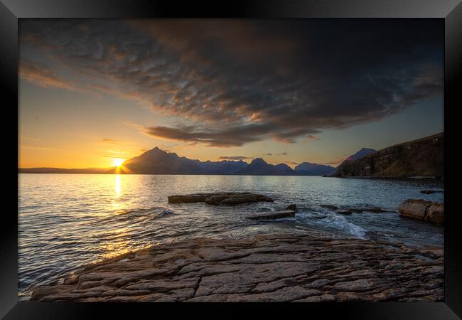 Elgol Sunset: Mesmerizing Skies and Sea Framed Print by Steve Smith