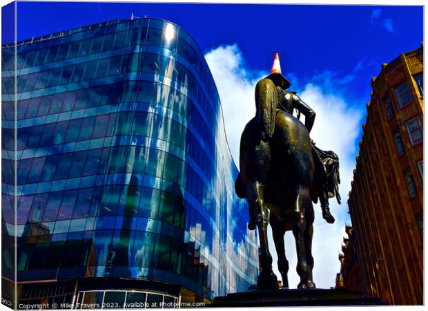 Duke of Wellington with Traffic Cone, Glasgow, Scotland Canvas Print by Mike Travers