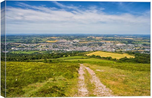 Country Tipperary Landscape And Clonmel Town in Ireland Canvas Print by Artur Bogacki