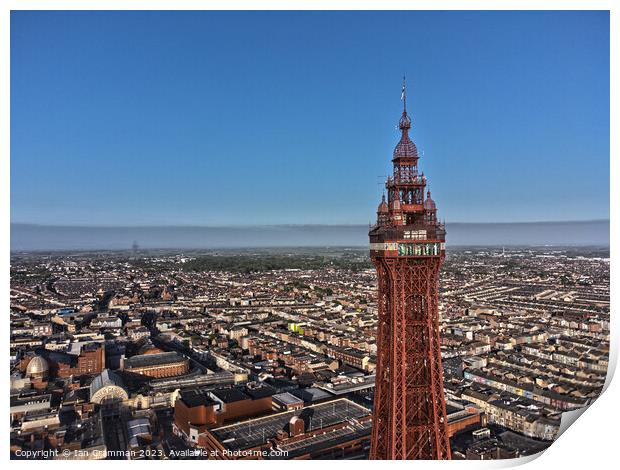 Blackpool Tower in the evening Print by Ian Cramman