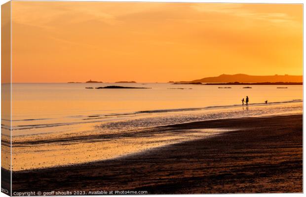 Rhosneigr beach at sunset Canvas Print by geoff shoults