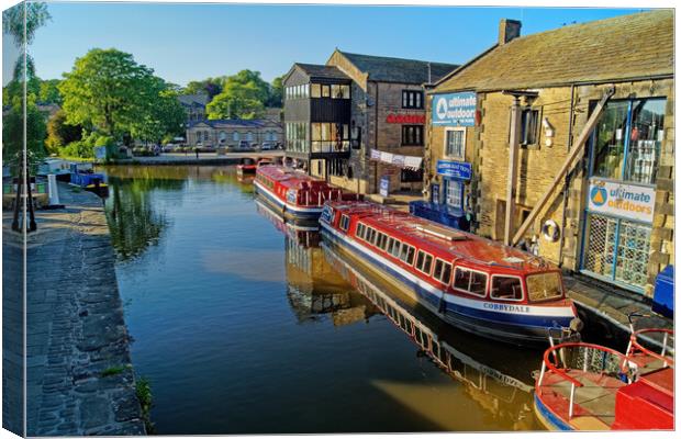 Leeds and Liverpool Canal at Skipton Canvas Print by Darren Galpin