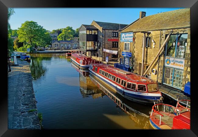 Leeds and Liverpool Canal at Skipton Framed Print by Darren Galpin