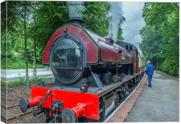 Victor leaving Haverthwaite and Lakeside Station  Canvas Print by Nick Jenkins