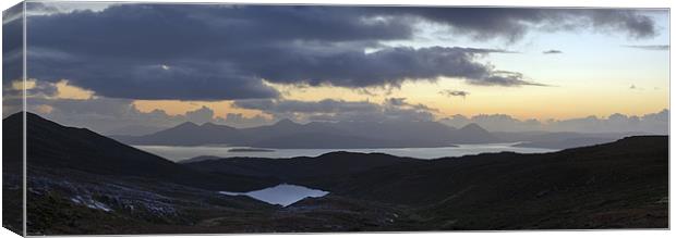 Dusk panorama of Skye Canvas Print by Gary Eason