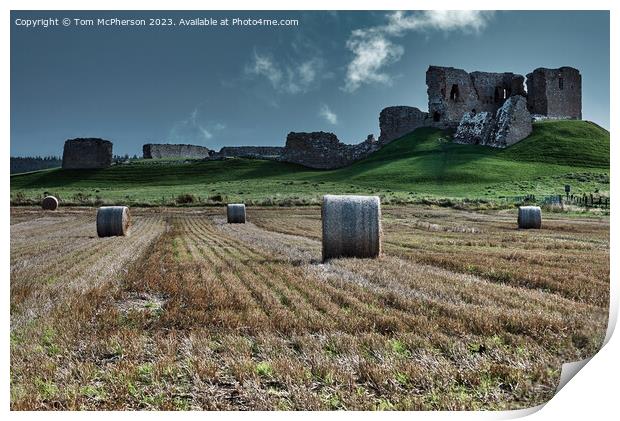 Twilight Glow over Duffus Castle Print by Tom McPherson