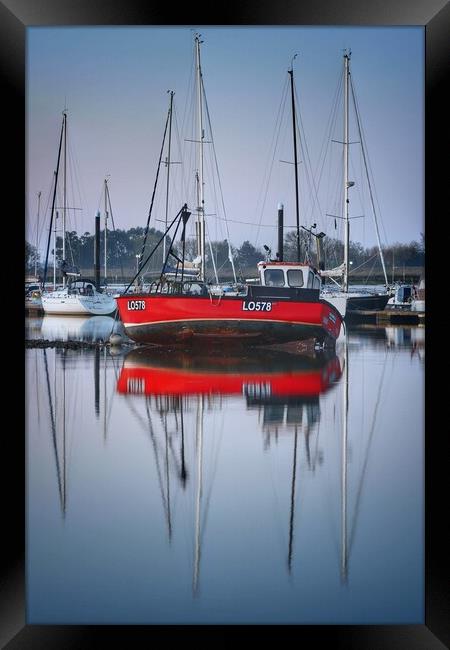 Low tide over Brightlingsea Harbour  Framed Print by Tony lopez