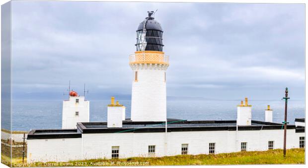 Lighthouse at Dunnet Head Canvas Print by Darrell Evans
