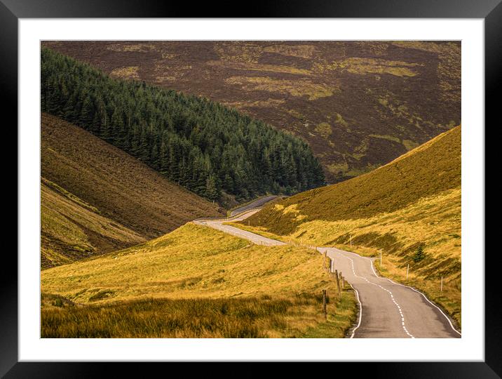 Road to Tomintoul Framed Mounted Print by Duncan Loraine