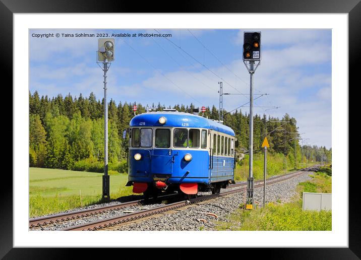 Blue VR Class Dm7 Diesel Multiple Unit on the Move Framed Mounted Print by Taina Sohlman