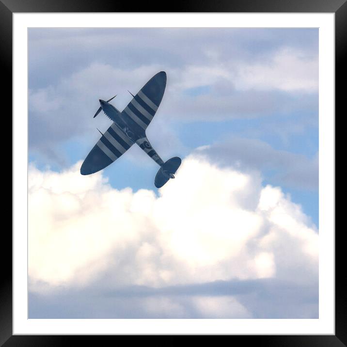 Spitfire in Flight 02 Framed Mounted Print by Glen Allen