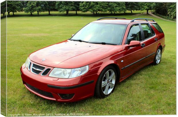 Saab  9-5 Estate Car 2005 Canvas Print by Kevin Maughan