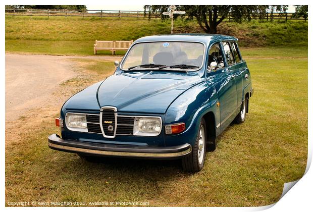 Saab 95 Estate Car 1975 Print by Kevin Maughan