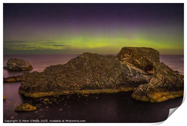 Northern Lights at Bow Fiddle Rock Print by Peter O'Reilly