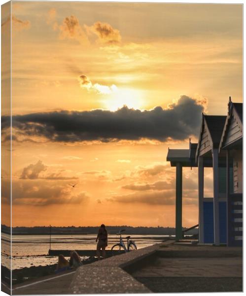 sunsetting over the Brightlingsea Beach  Canvas Print by Tony lopez