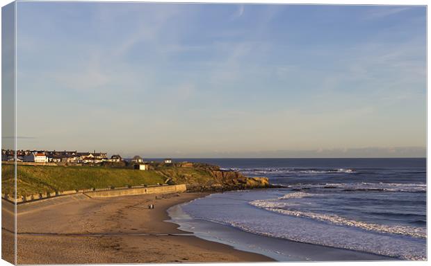 Early Morning Tynemouth Beach. Canvas Print by Kevin Tate