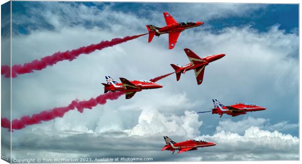 Red Arrows Display Team Canvas Print by Tom McPherson