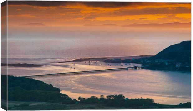 Barmouth Canvas Print by Rory Trappe
