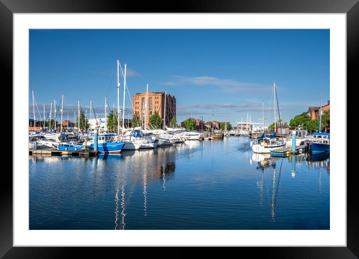 Hull  Marina Framed Mounted Print by Steve Smith