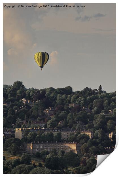 Ascent hot air balloon Bath Print by Duncan Savidge