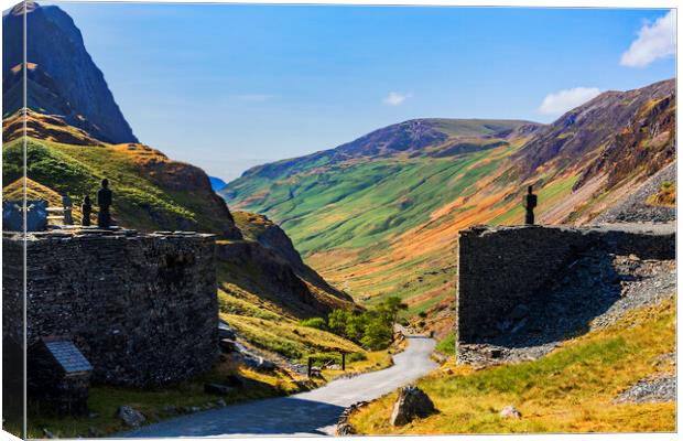 Head of Honister Pass, Cumbria Canvas Print by Maggie McCall