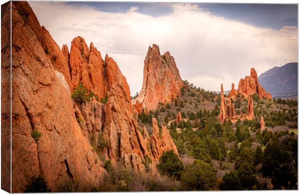Garden of The Gods Canvas Print by Gareth Burge Photography