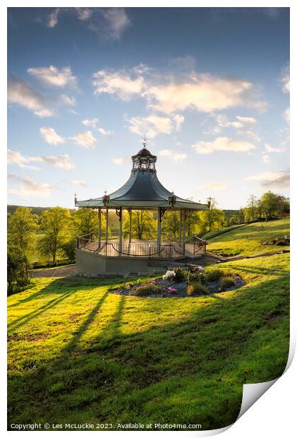 Bandstand in the park Print by Les McLuckie