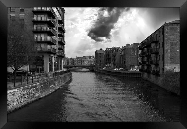 River Aire Leeds - Mono Framed Print by Glen Allen