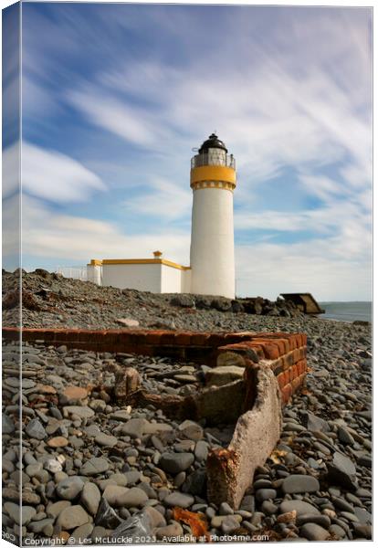 Lochryan Lighthouse Cairnryan Scotland Canvas Print by Les McLuckie