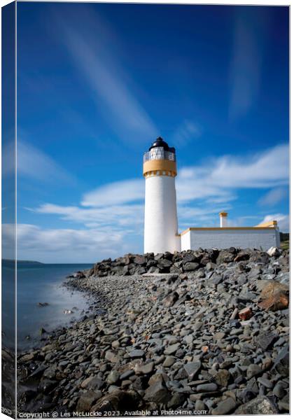 Lochryan Lighthouse Canvas Print by Les McLuckie