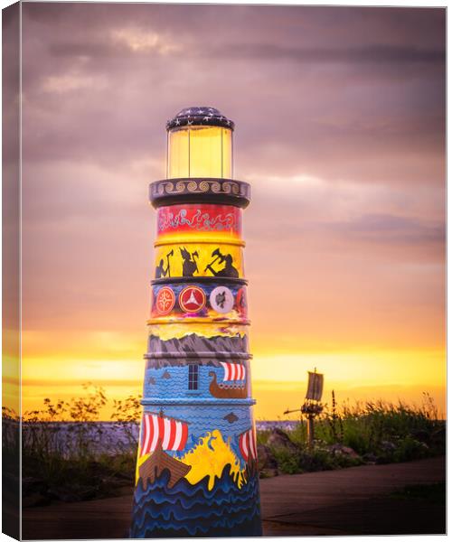 Painted Lighthouse at Stonehaven Scotland Canvas Print by DAVID FRANCIS